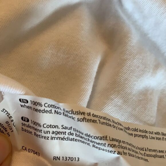 NWT Wildfox Manchester tee. Medium - Picture 3 of 3